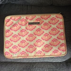 Petunia pickle bottom laptop case